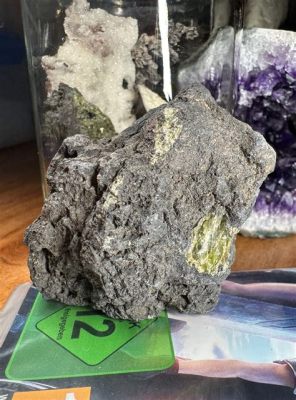  Olivine! Una Pietra Magmatica con un Futuro Luminoso?