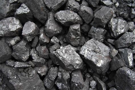  Petcoke: Un Materiale Energetico Versatile per Processi Industriali Intensivi?