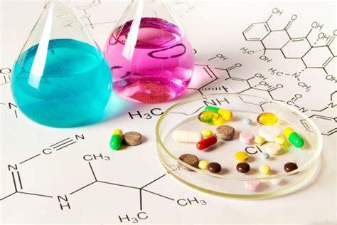  Quinazolinedione come catalizzatore chiave nella sintesi farmaceutica e nelle tecnologie di polimerizzazione avanzata!