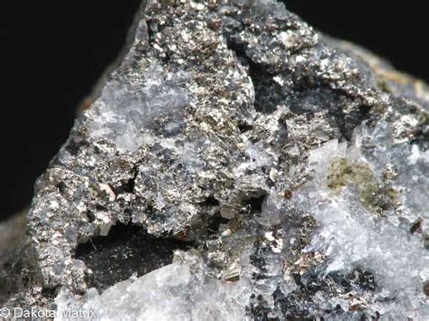  Tellurium: Un minerale raro per la tecnologia di domani!