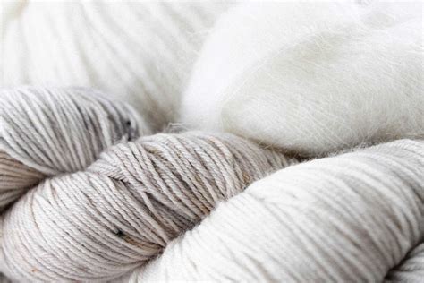 Wool: Una fibra naturale versatile per la creazione di tessuti pregiati e resistenti!