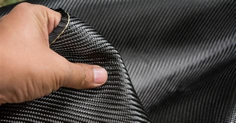  Woven Carbon Fiber: La rivoluzione leggera e resistente nell'industria aerospaziale!