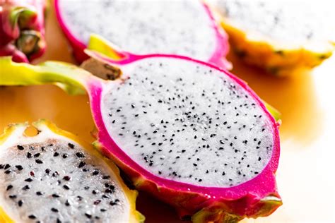 How to Choose Dragon Fruit: A Journey Through the Cosmic Orchard